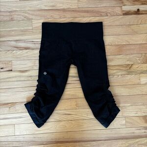 Lululemon compression crops in dark grey